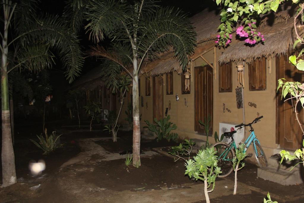 Baleku Homestay Trawangan Gili Trawangan Esterno foto